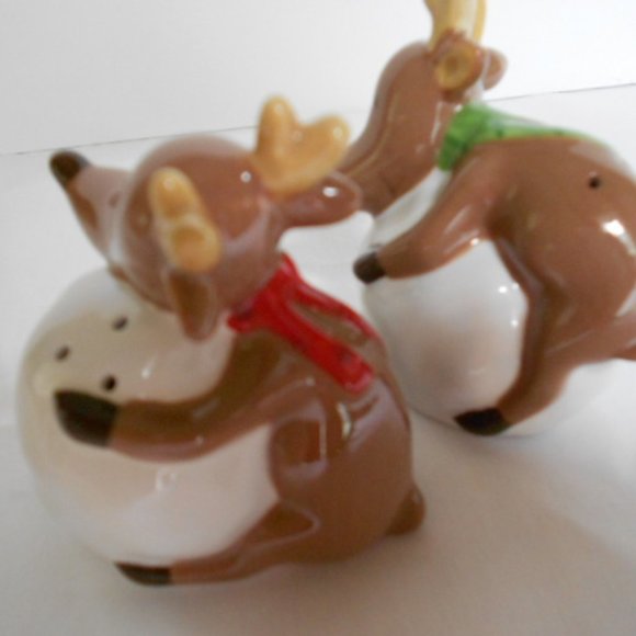 Reindeer Salt & Pepper Shakers Boxed - Picture 3 of 8